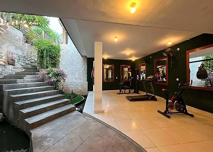 Barong Cafe And Restaurant Ferienpark 3*