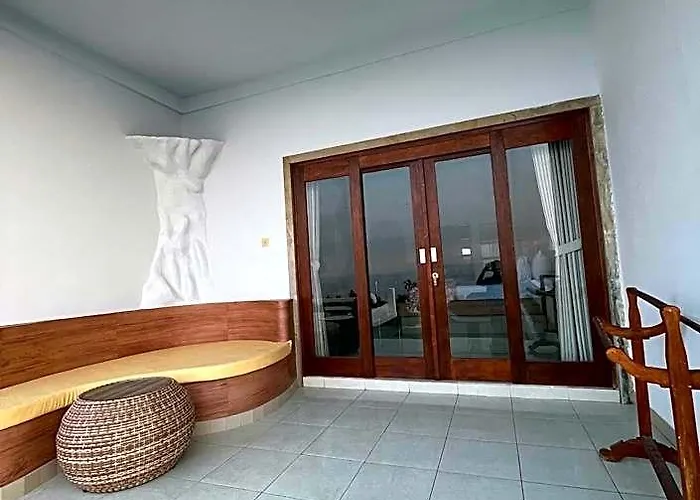 ホリデーパーク Barong Cafe And Restaurant